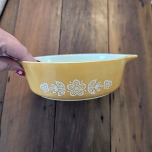 Vintage Butterfly Gold Yellow Pyrex Dish Flower 1pt (500 mL) No lid #471‎